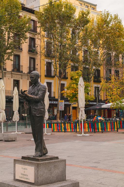 Pyr Select Plaza Santa Ana Leilighet Madrid Eksteriør bilde